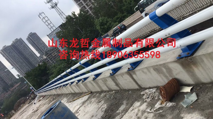 橋梁防撞護欄，防撞立柱